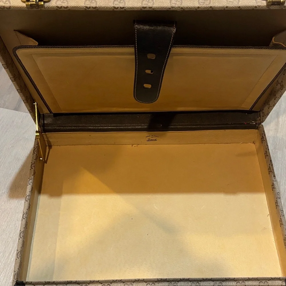 Gucci Tan and Brown Monogram Briefcase - Picture 3 of 3